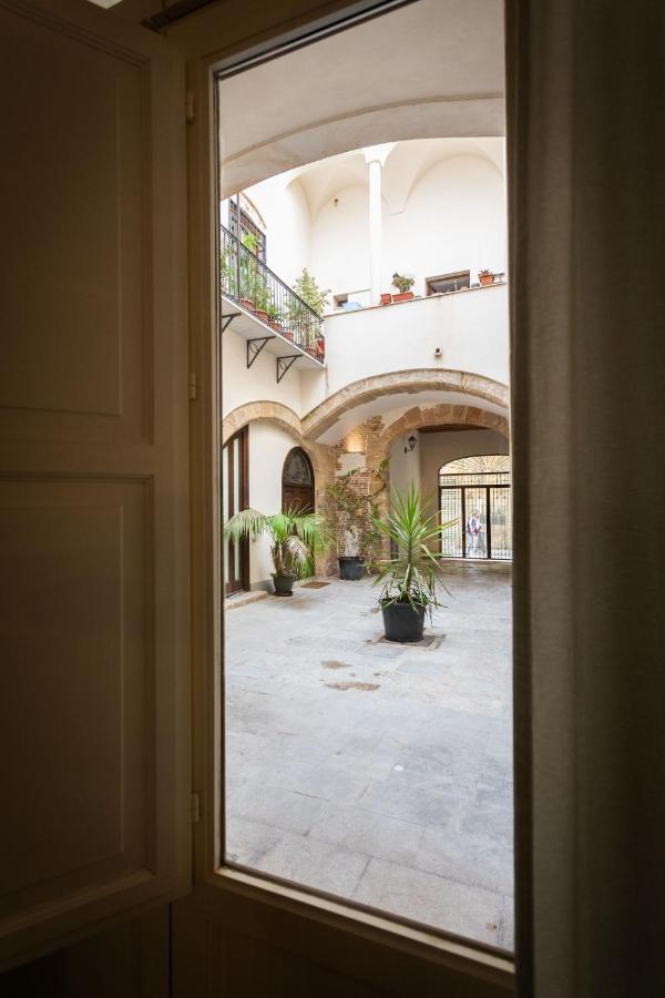 Corte Dumas Palermo Buitenkant foto
